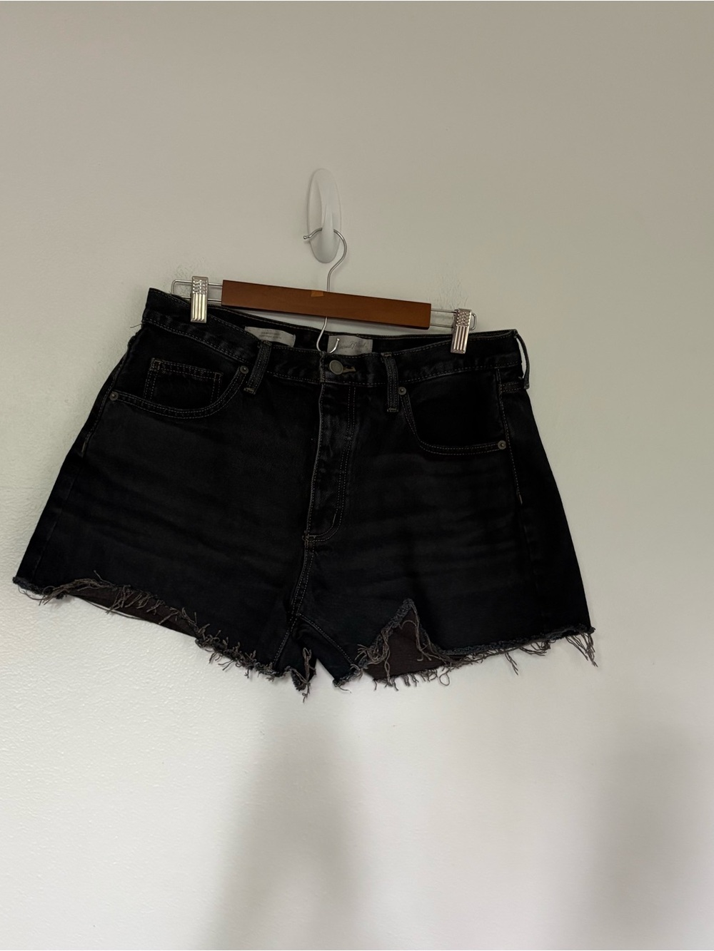 Universal Thread Black Cutoff 90s Baggy Jean Shorts Size Women’s 10 Casual Denim
